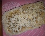 Foto langkah ke 5 dari resep Garlic Cheese Bread.
