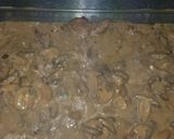 A picture of step 5 of Mushroom marsala pork chops.
