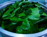Foto langkah ke 1 dari resep Botok Daun Mengkudu Teri Medan.