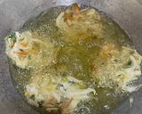 Foto langkah ke 3 dari resep [9] Bakwan sayur kriuk awet.