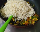 વેજીટેબલ મસાલા મેગી (Vegetable Masala Maggi Recipe In Gujarati) રેસીપી સ્ટેપ5ફોટો