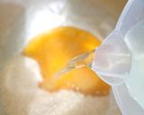 Foto langkah ke 2 dari resep Orange Jelly Milk.
