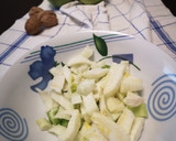 Foto del passaggio 1 della ricetta Insalata primaverile al profumo di zenzero
