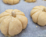 Foto del paso 11 de la receta: Bollos de calabaza rellenos de cabello de Ángel para Halloween