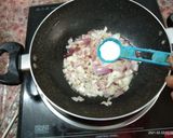 A picture of step 1 of Masala oats.