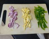 વેજીટેબલ પીઝા (Vegetable Pizza Recipe in Gujarati) રેસીપી સ્ટેપ2ફોટો