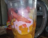 A picture of step 5 of Mango grapes melon and banana smoothie.