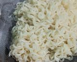 इटालियन स्टाईल मॅग्गी (maggi recipe in marathi) रेसिपी स्टेप 1 फोटो 