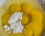 صورة لخطوة 2 من وصفة كريم كراميل بالفرن 🍮