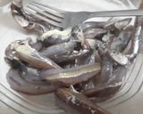 Foto langkah ke 1 dari resep Ikan teri basah goreng tepung renyah dan gurih.