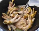 Foto langkah ke 4 dari resep Soto Ceker Ayam.