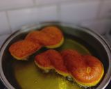 Foto langkah ke 4 dari resep Donat labu kepang montok 😆.