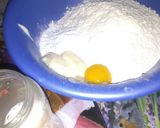 Foto langkah ke 2 dari resep Donat Super Empuk.