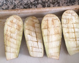Foto del paso 1 de la receta: Berenjenas rellenas gratinadas