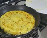 A picture of step 7 of Omelette with cheese and sweet potato.