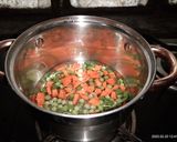 A picture of step 1 of Garlic Mixed Vegetables Soup.