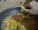 Foto langkah ke 5 dari resep 🐟Kuah Asam Labu Kepala Ikan🐟.