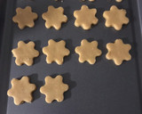 Foto langkah ke 3 dari resep Easter peanut butter cookies.