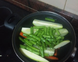 Foto del paso 2 de la receta: Pechuga de pollo con verdura cocida