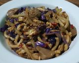 Foto langkah ke 4 dari resep Udon Goreng Ceria.