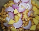 A picture of step 3 of Chikkad Chhole.