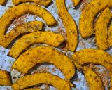 Foto del passaggio 6 della ricetta Zucca al forno con spezie e pecorino