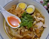 Foto langkah ke 5 dari resep Bubur Ayam Kuah Kuning.