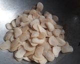 Foto langkah ke 3 dari resep Seblak Kering Pedas Manis.