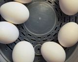 A picture of step 1 of Easy Pickled Eggs.