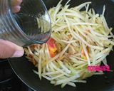 Foto langkah ke 5 dari resep Tumis Labu Siam Simple n Cepat.