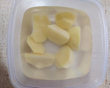 Foto del paso 1 de la receta: Patatas guisadas con rabas de calamar