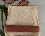 Gambar langkah 3 resipi Roti Gulung Sosej.