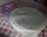 Foto del paso 3 de la receta: Tartita rellena de atún, arvejas, zapallito, zanahoria y queso