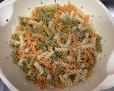 Foto del paso 2 de la receta: Ensalada de pasta