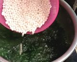 Foto langkah ke 1 dari resep Bubur jagung mutiara pandan.