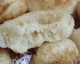 Foto langkah ke 4 dari resep Donat Maizena.
