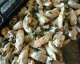 Foto del paso 6 de la receta: Pollo al verdeo a la plancheta