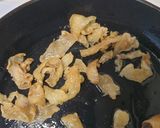 Foto langkah ke 8 dari resep Minyak Kulit Ayam (MPASI).