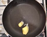 Foto del paso 3 de la receta: Pierna de cerdo a la naranja con aderezo de champiñón con piña