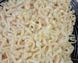 Foto langkah ke 2 dari resep Mie goreng kacang panjang.