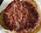 Foto del paso 5 de la receta: Hamburguesa de cerdo y vacuno con jamón y queso