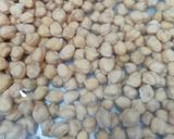A picture of step 1 of Chana masala.