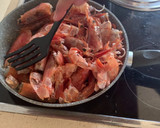 Foto del paso 3 de la receta: Espaguetis al vermú, coquinas y gambones