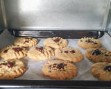 Foto langkah ke 7 dari resep Keto Cinnamon Choco Cookies #ketopad #keto.