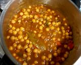 A picture of step 4 of Chole bhature.