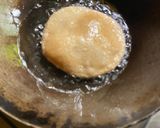 A picture of step 5 of Sattu Kachori.