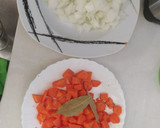 Foto del paso 2 de la receta: Pollo con zanahoria y cebolla