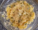 A picture of step 3 of Potato hash browns.