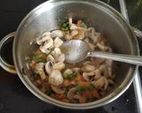 A picture of step 4 of Potato Mushroom Curry.