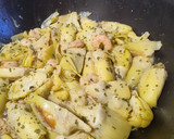 Foto del paso 2 de la receta: Alcachofas con gambas al ajillo